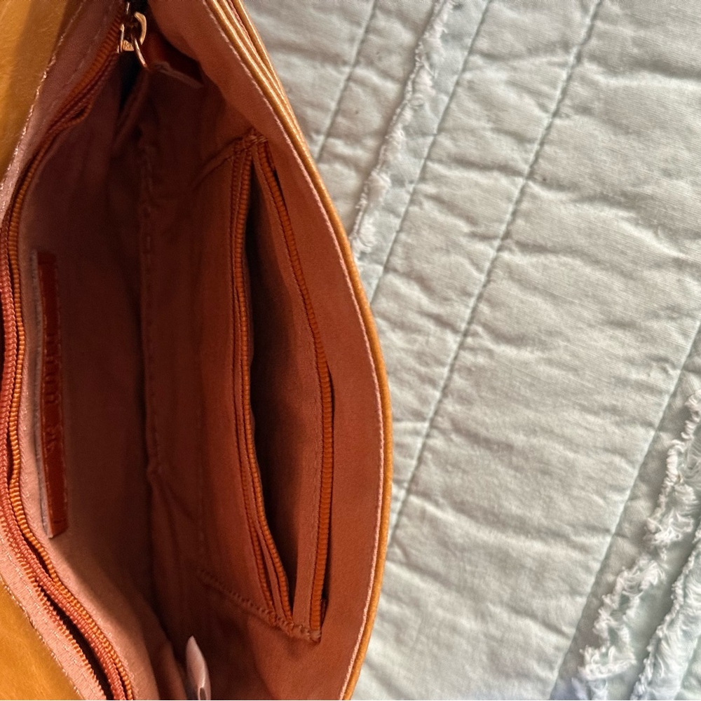 HOBO Winn Leather Belt Bag: Natural, Crossbody & Shoulder Bag - Picture 5 of 5